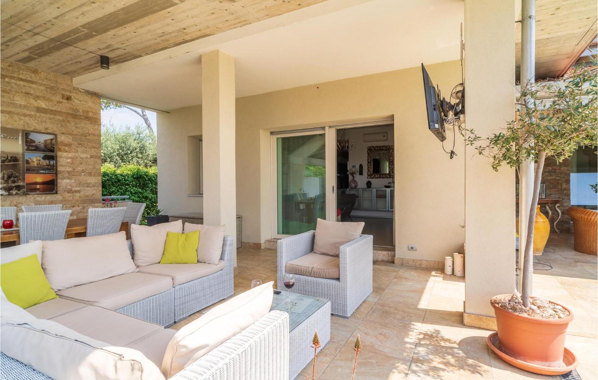3 Bedroom Nice Home In Lazise Vr Екстериор снимка